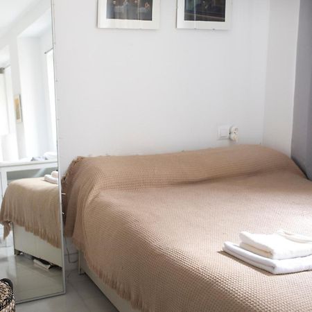 Ferienwohnung Atico Con Balcon En Pleno Centro Sevilla Exterior foto